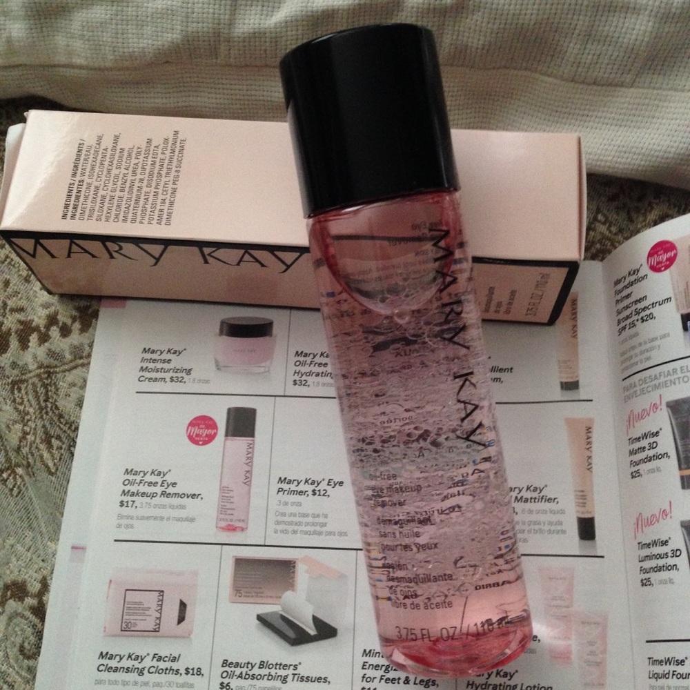 Mary kay oil free Eye Makeup Remover